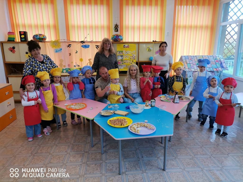 Празник в група Гъбки - ДГ 16 Роза - Казанлък